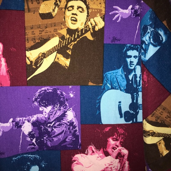 Elvis Presley V-Neck Work Medical Uniform/Scrub - Picture 3 of 4